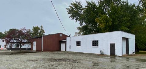 Tiny photo for 405 Madison Street, Rochester, IN 46975 (MLS # 202549369)