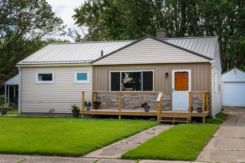Photo of 2214 Rockne Drive, South Bend, IN 46615 (MLS # 202637121)