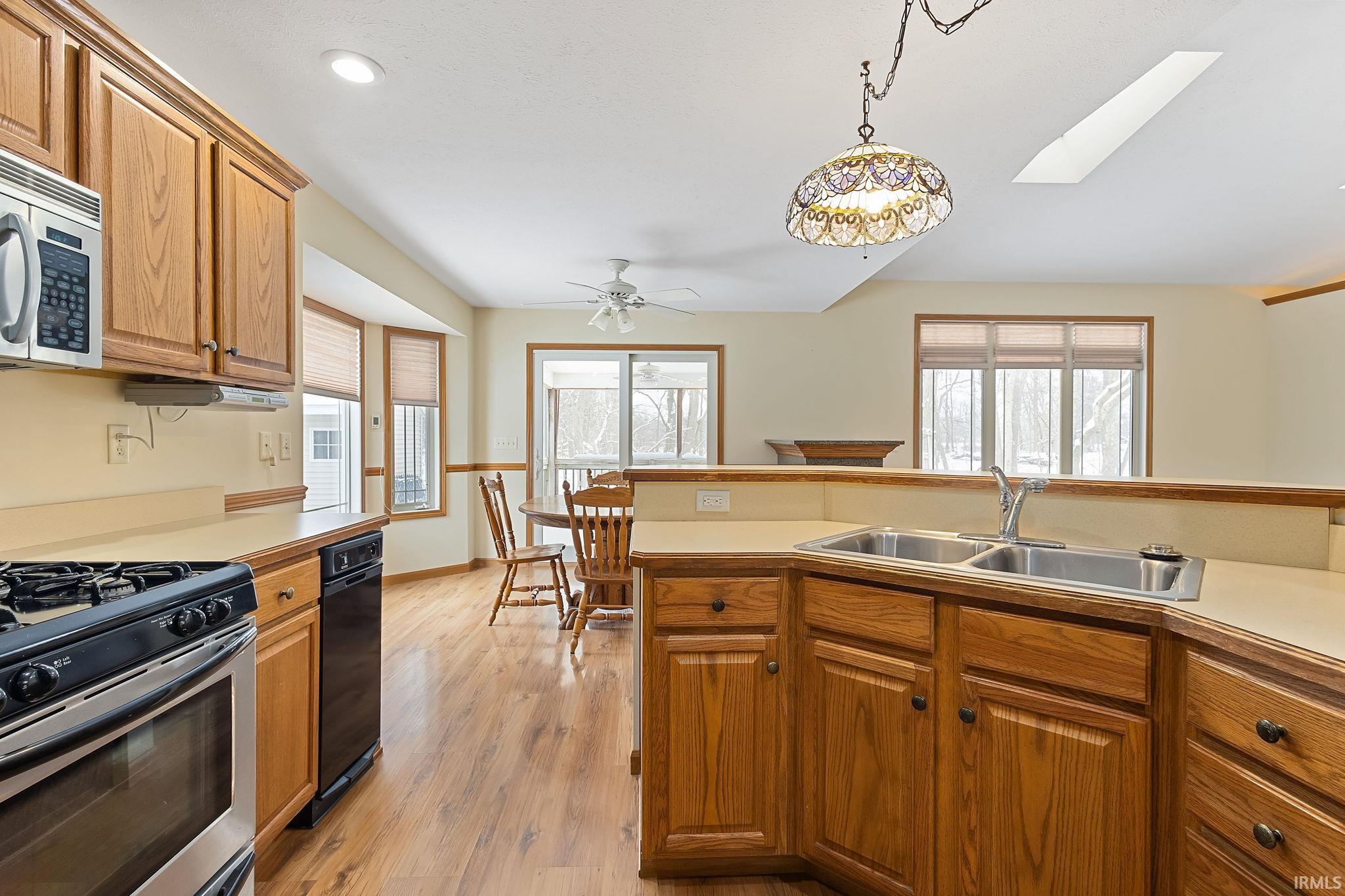 Bristol, Indiana 46507, United States, 3 Bedrooms Bedrooms, ,3 BathroomsBathrooms,Residential,Pending,4279