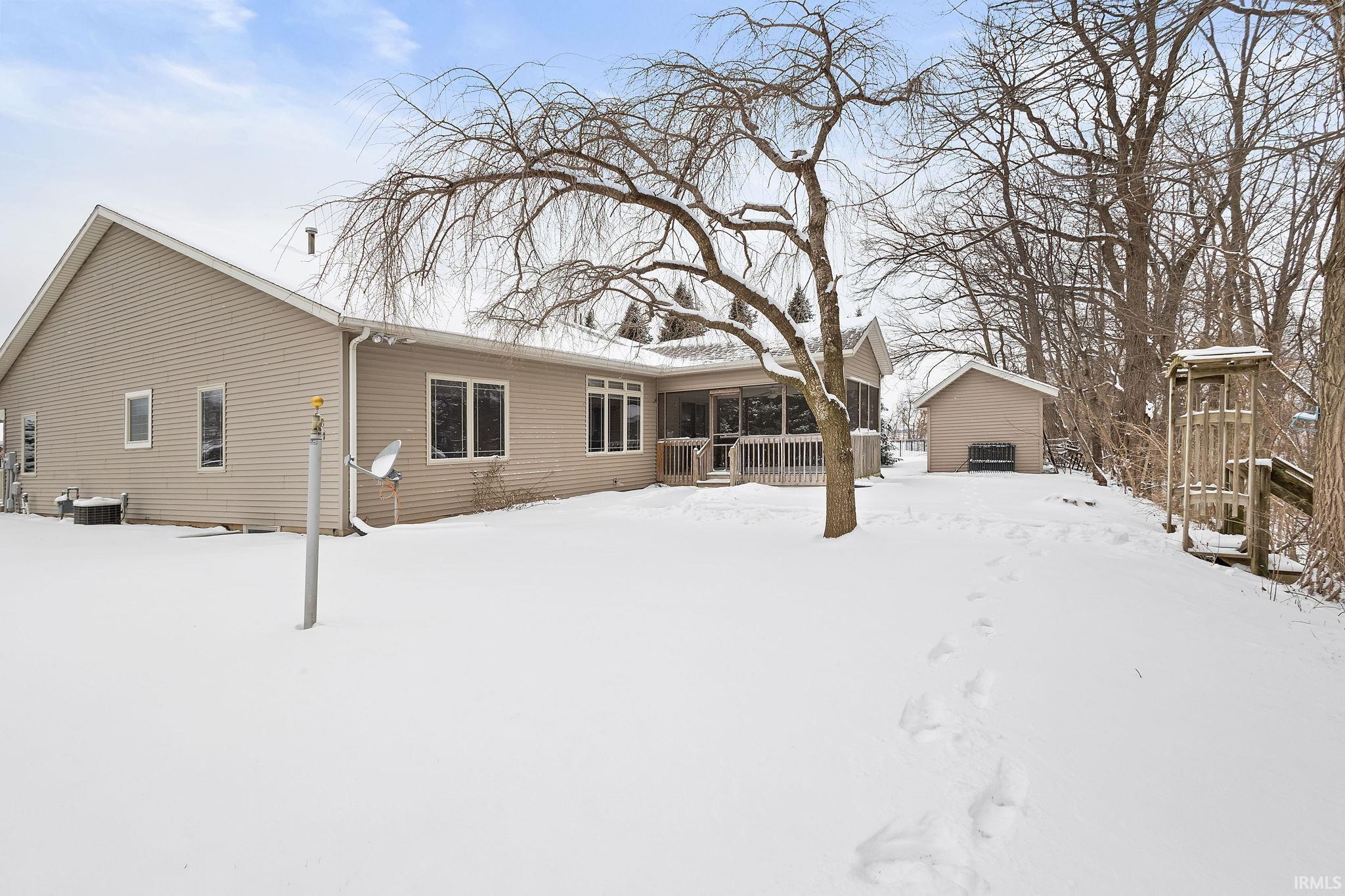 Bristol, Indiana 46507, United States, 3 Bedrooms Bedrooms, ,3 BathroomsBathrooms,Residential,Pending,4279