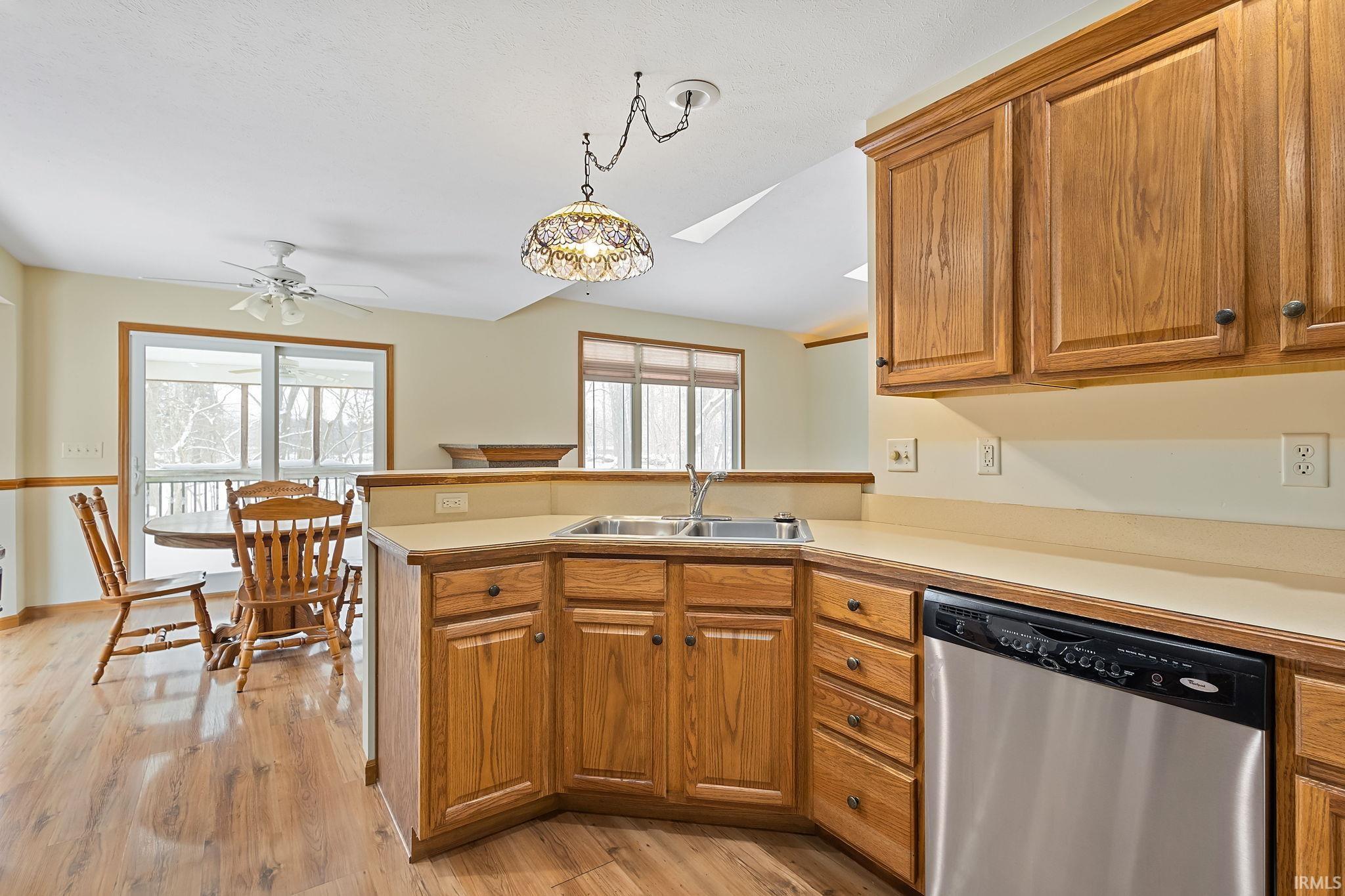 Bristol, Indiana 46507, United States, 3 Bedrooms Bedrooms, ,3 BathroomsBathrooms,Residential,Pending,4279