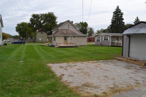 Tiny photo for 606 Maple Street, Monticello, IN 47960 (MLS # 202641043)
