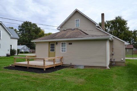 Tiny photo for 606 Maple Street, Monticello, IN 47960 (MLS # 202641043)