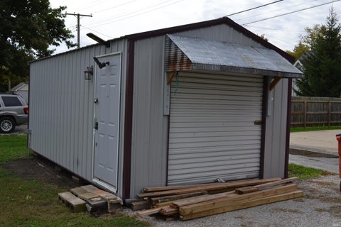 Tiny photo for 606 Maple Street, Monticello, IN 47960 (MLS # 202641043)