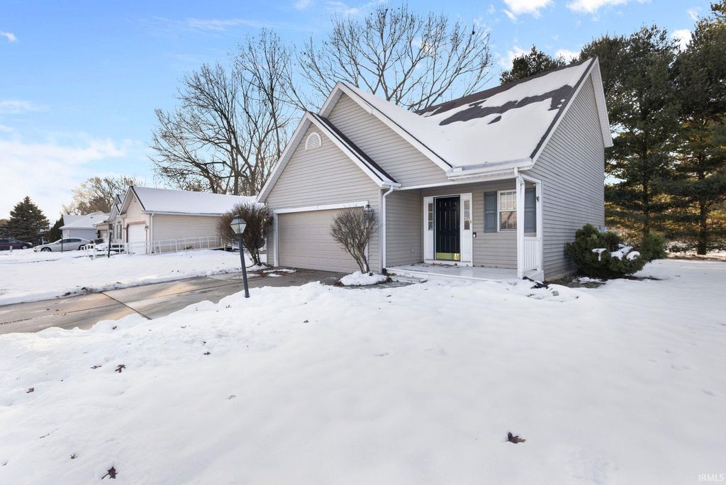 Photo of 4435 Laurel Creek Drive, South Bend, IN 46628 (MLS # 202549266)