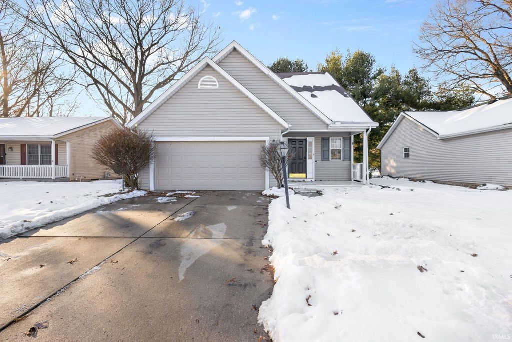 Photo of 4435 Laurel Creek Drive, South Bend, IN 46628 (MLS # 202549266)
