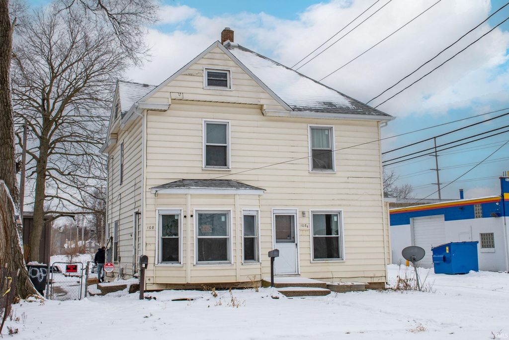 Photo of 708 W Fairview Avenue, South Bend, IN 46614 (MLS # 202603028)