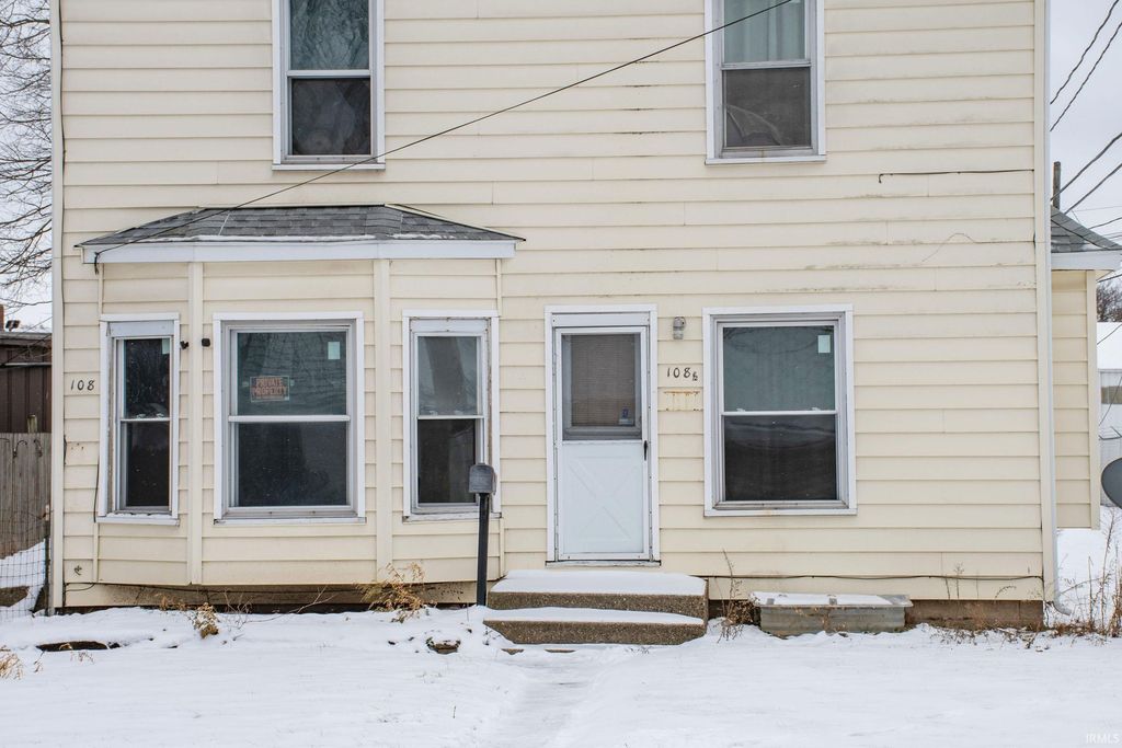 Photo of 708 W Fairview Avenue, South Bend, IN 46614 (MLS # 202603028)