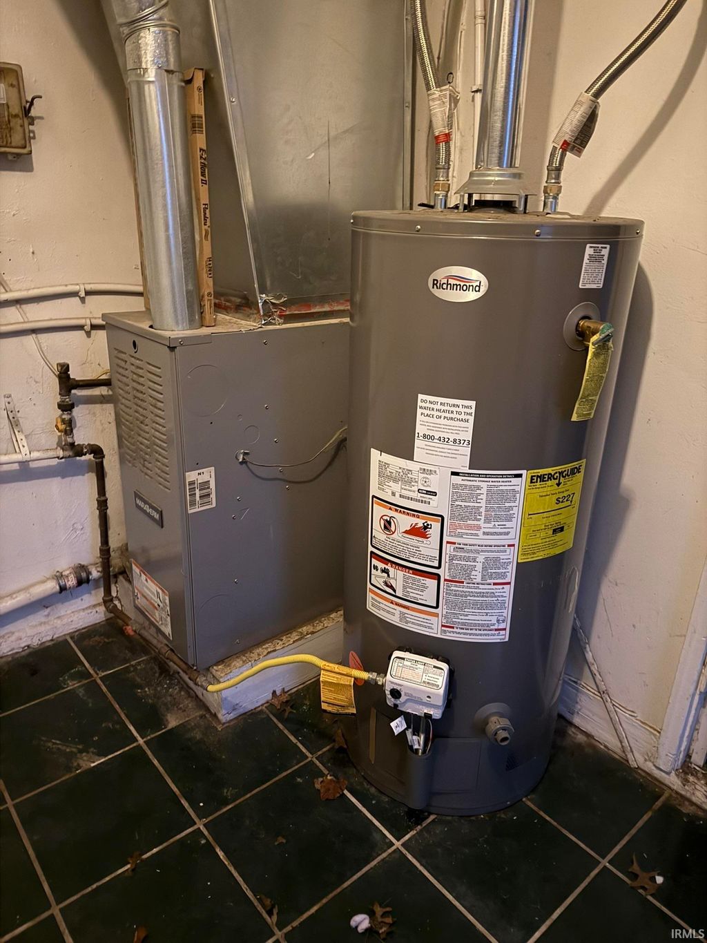 Photo of 2715 Evans Street, Fort Wayne, IN 46806 (MLS # 202543469)