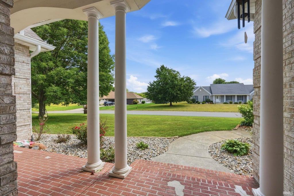 Photo of 5097 N Village Drive, Leesburg, IN 46538 (MLS # 202630155)