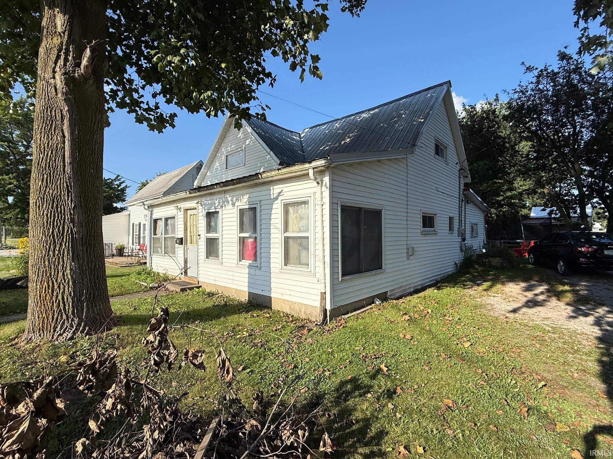 425 Dewey Street