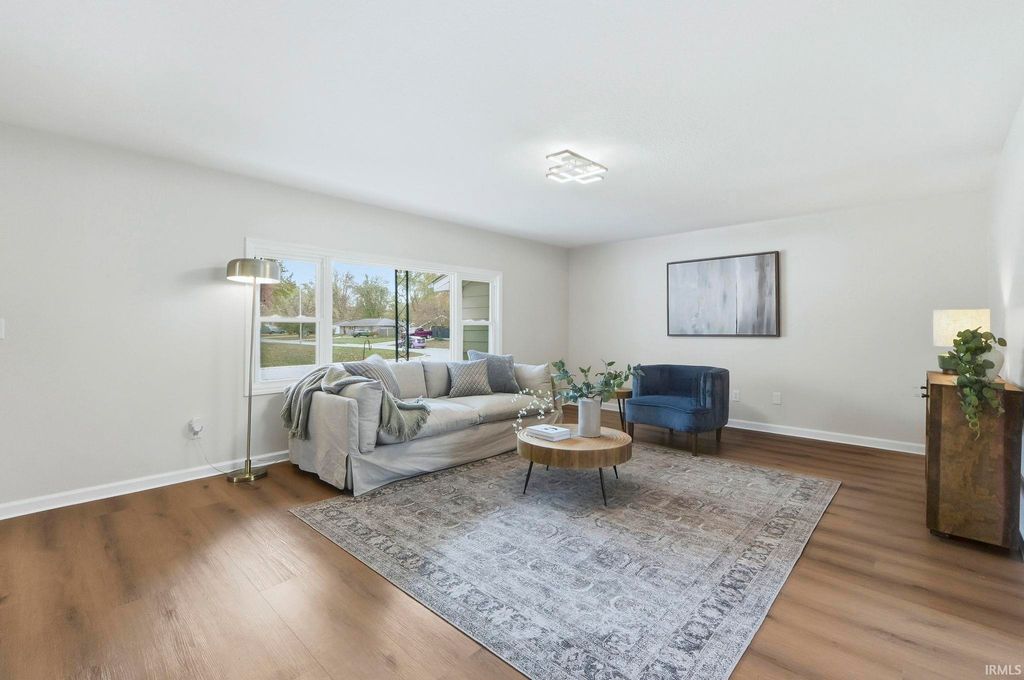 Photo of 3905 Fernbank Drive, Fort Wayne, IN 46815 (MLS # 202544429)