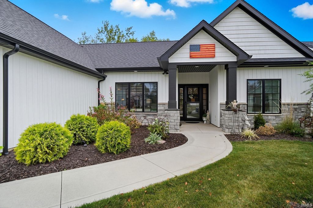 Photo of 1094 Midnight Chase Grove, Fort Wayne, IN 46845 (MLS # 202537730)