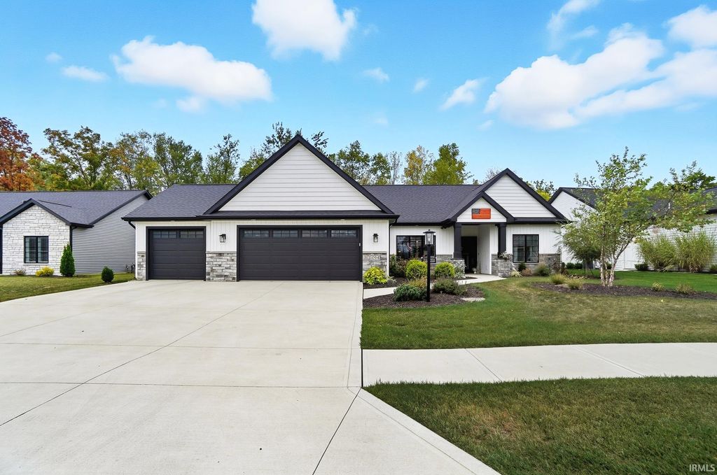 Photo of 1094 Midnight Chase Grove, Fort Wayne, IN 46845 (MLS # 202537730)