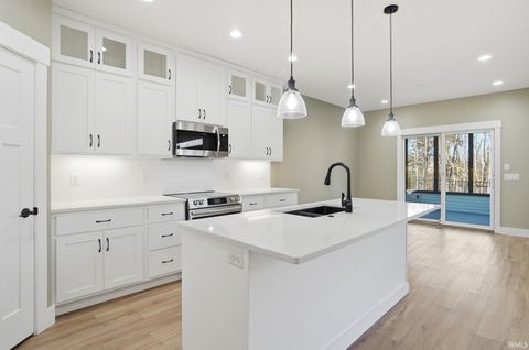 Tiny photo for 1094 Midnight Chase Grove, Fort Wayne, IN 46845 (MLS # 202537730)