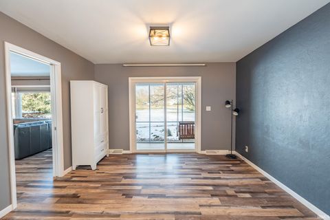 Tiny photo for 1755 W Farview Drive, Peru, IN 46970 (MLS # 202548206)