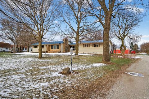 Tiny photo for 8508 N 525 W, Royal Center, IN 46978 (MLS # 202608941)