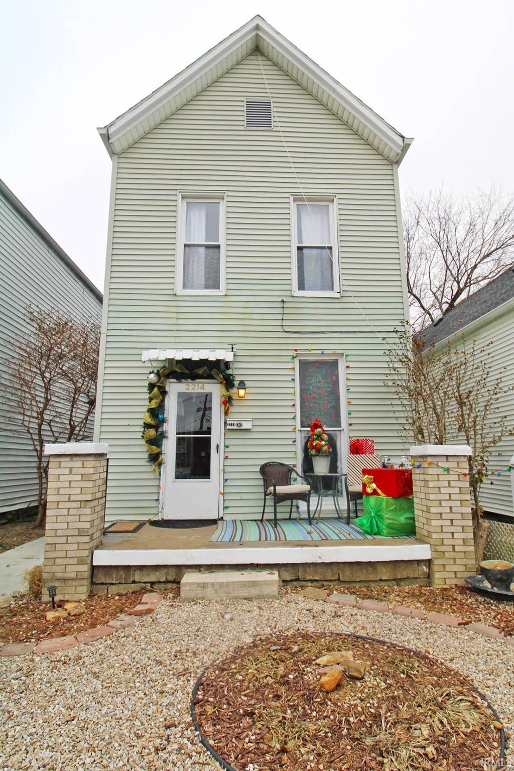 Photo of 2214 W Illinois Street, Evansville, IN 47712 (MLS # 202549184)