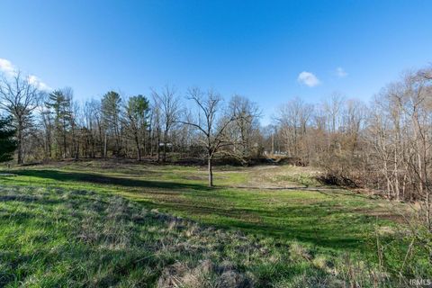 Photo of 3802 S Knightridge Road, Bloomington, IN 47401 (MLS # 202609430)