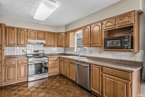 Tiny photo for 823 825 Woodmere Drive, Lafayette, IN 47905 (MLS # 202622351)