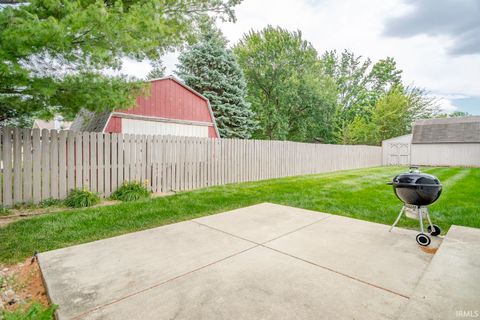 Tiny photo for 823 825 Woodmere Drive, Lafayette, IN 47905 (MLS # 202622351)