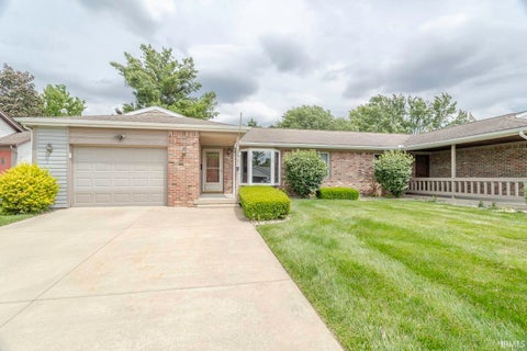 Tiny photo for 823 825 Woodmere Drive, Lafayette, IN 47905 (MLS # 202622351)