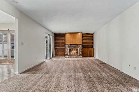 Tiny photo for 823 825 Woodmere Drive, Lafayette, IN 47905 (MLS # 202622351)