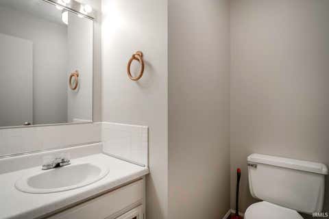 Tiny photo for 823 825 Woodmere Drive, Lafayette, IN 47905 (MLS # 202622351)