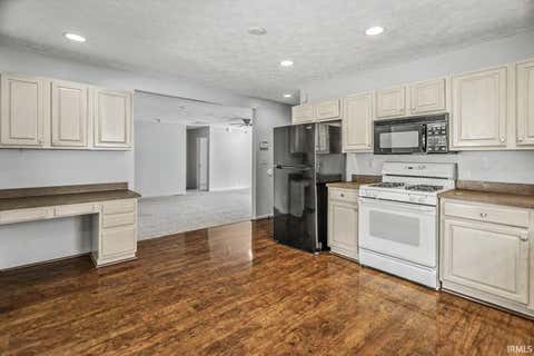 Tiny photo for 823 825 Woodmere Drive, Lafayette, IN 47905 (MLS # 202622351)