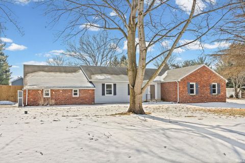 Photo of 105 Doncaster Drive, Lafayette, IN 47909 (MLS # 202604210)