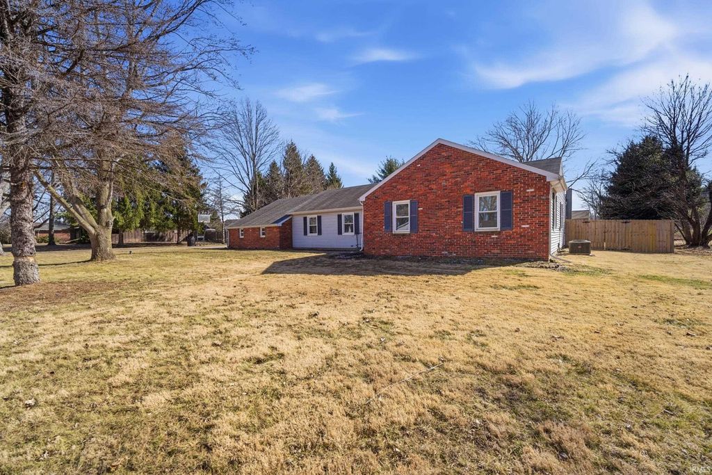 Photo of 105 Doncaster Drive, Lafayette, IN 47909 (MLS # 202604210)