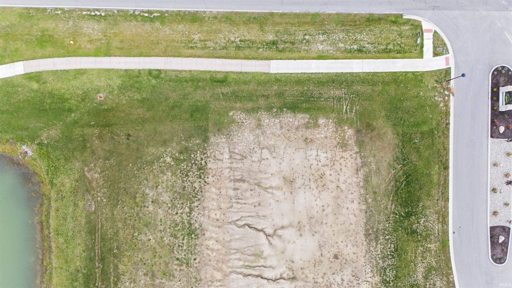 Photo of 2224 Golfview Drive #145, Auburn, IN 46706 (MLS # 202600052)