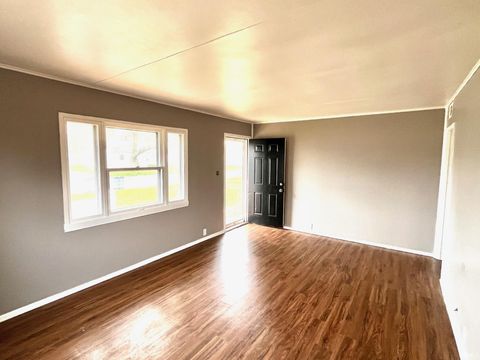 Tiny photo for 1407 Waggoner Avenue, Evansville, IN 47714 (MLS # 202611437)