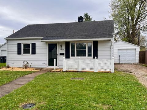 Photo of 1407 Waggoner Avenue, Evansville, IN 47714 (MLS # 202611437)