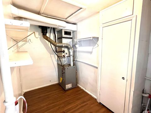 Tiny photo for 1407 Waggoner Avenue, Evansville, IN 47714 (MLS # 202611437)