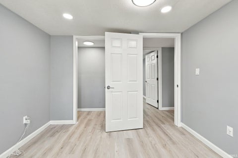 Tiny photo for 103 E Richmond Street, Kokomo, IN 46901 (MLS # 202642866)