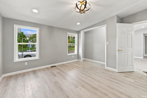 Tiny photo for 103 E Richmond Street, Kokomo, IN 46901 (MLS # 202642866)