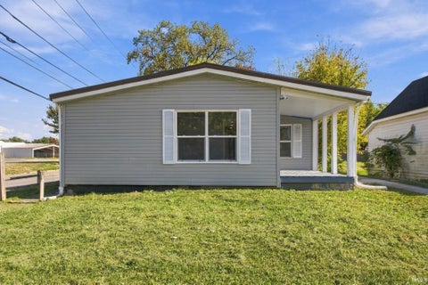 Tiny photo for 103 E Richmond Street, Kokomo, IN 46901 (MLS # 202642866)