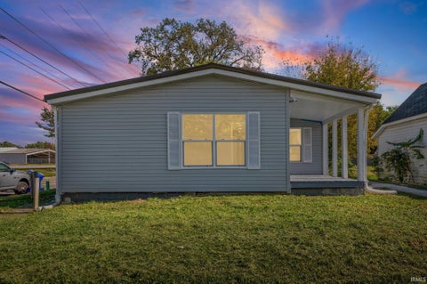 Tiny photo for 103 E Richmond Street, Kokomo, IN 46901 (MLS # 202642866)