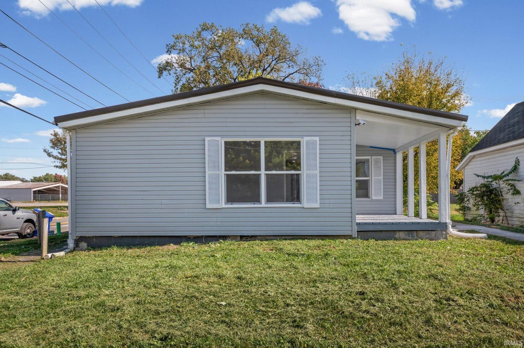 Photo of 103 E Richmond Street, Kokomo, IN 46901 (MLS # 202642866)