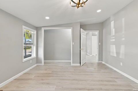 Tiny photo for 103 E Richmond Street, Kokomo, IN 46901 (MLS # 202642866)