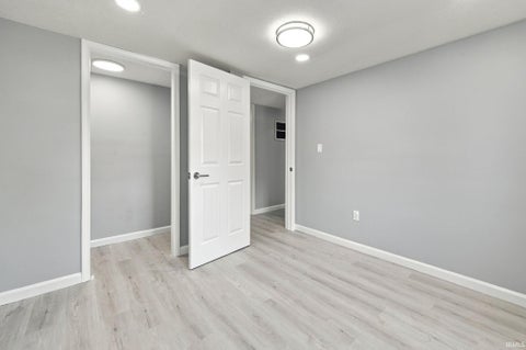 Tiny photo for 103 E Richmond Street, Kokomo, IN 46901 (MLS # 202642866)