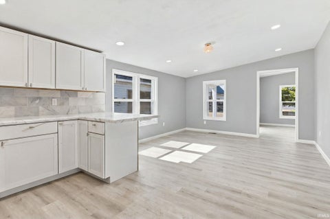 Tiny photo for 103 E Richmond Street, Kokomo, IN 46901 (MLS # 202642866)