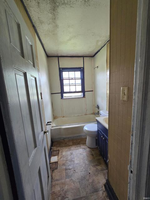 Tiny photo for 2119 Cozy Court, Fort Wayne, IN 46802 (MLS # 202622819)