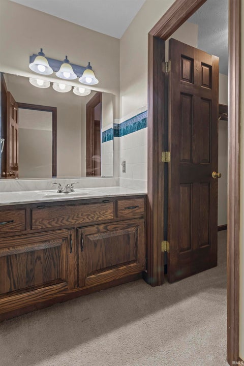 Tiny photo for 3411 Walton Way, Kokomo, IN 46902 (MLS # 202636824)