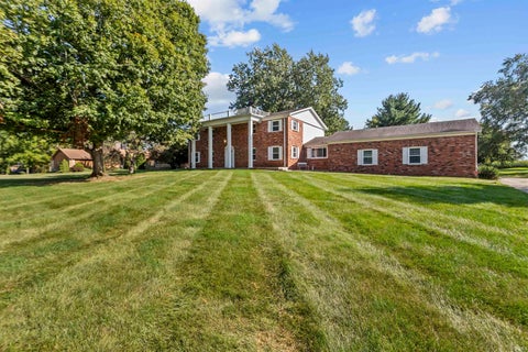 Tiny photo for 3411 Walton Way, Kokomo, IN 46902 (MLS # 202636824)