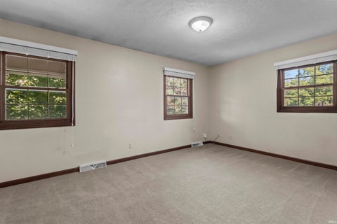 Tiny photo for 3411 Walton Way, Kokomo, IN 46902 (MLS # 202636824)