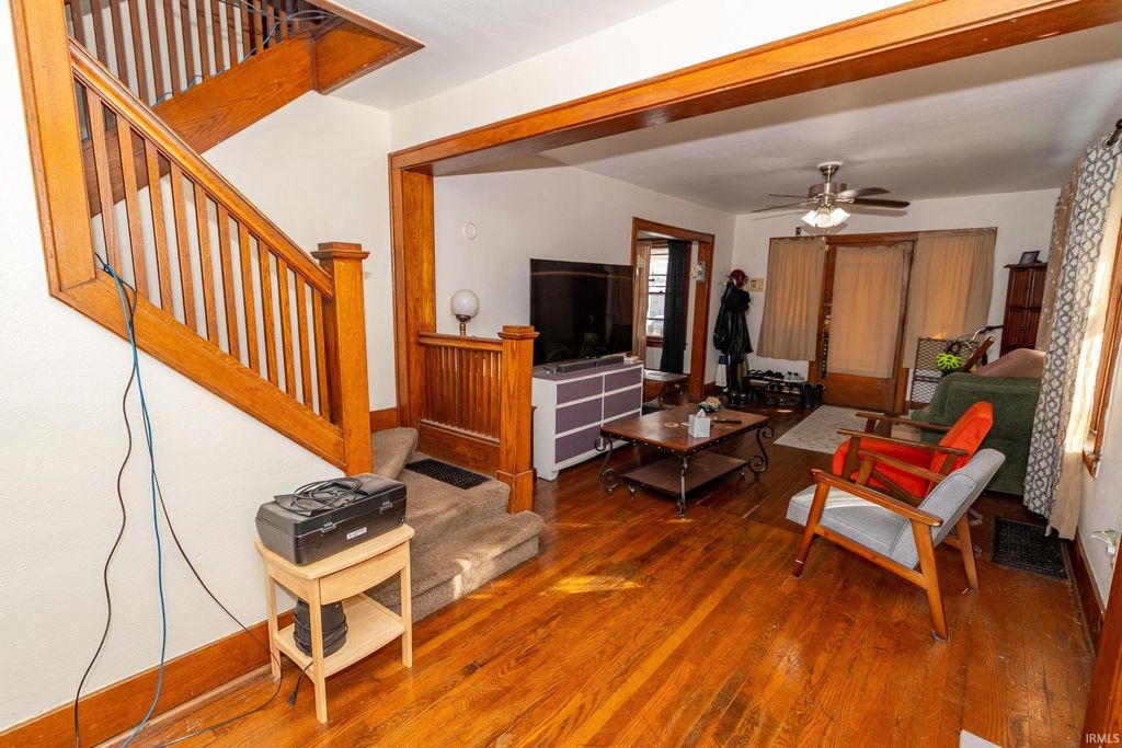 Photo of 713 Arch Avenue, South Bend, IN 46601 (MLS # 202549085)