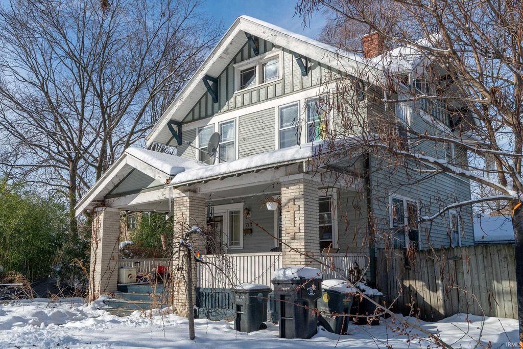 Photo of 713 Arch Avenue, South Bend, IN 46601 (MLS # 202549085)