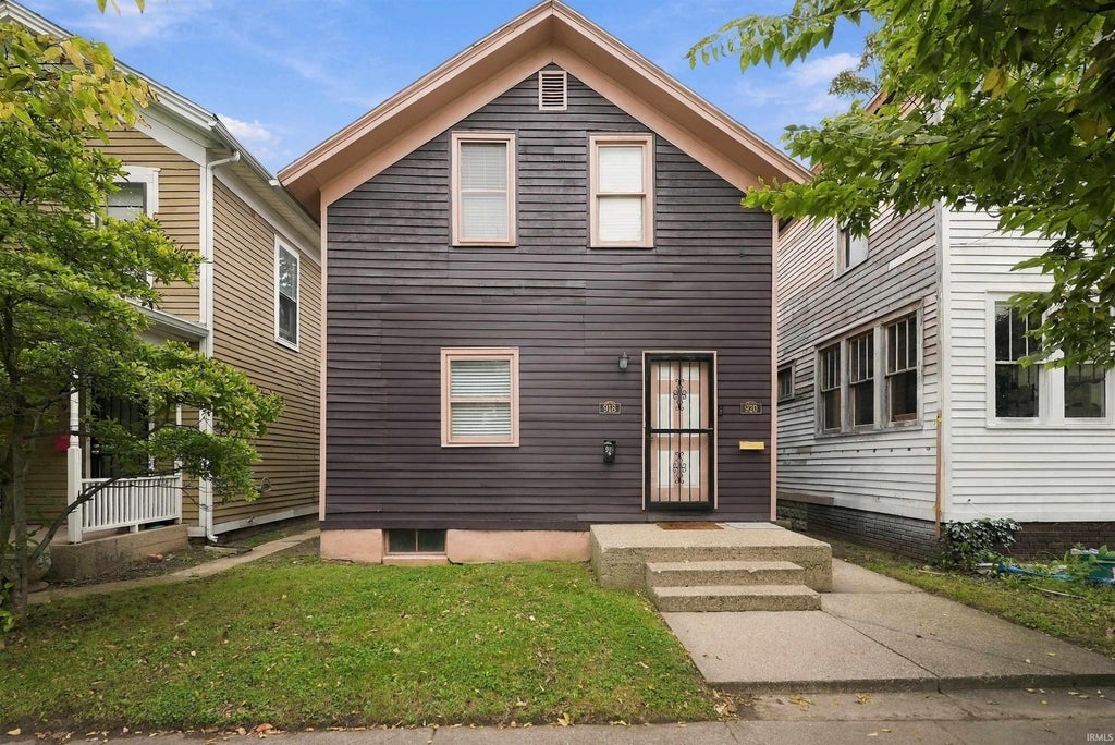Photo of 920 W Jefferson Boulevard, Fort Wayne, IN 46802 (MLS # 202639601)